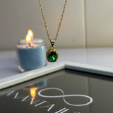 Emerald green necklace (oval)