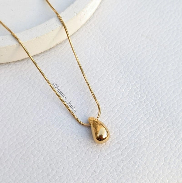 Water drop necklace