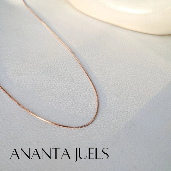 Minimal rose gold chain