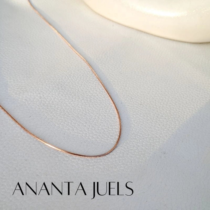 Minimal rose gold chain