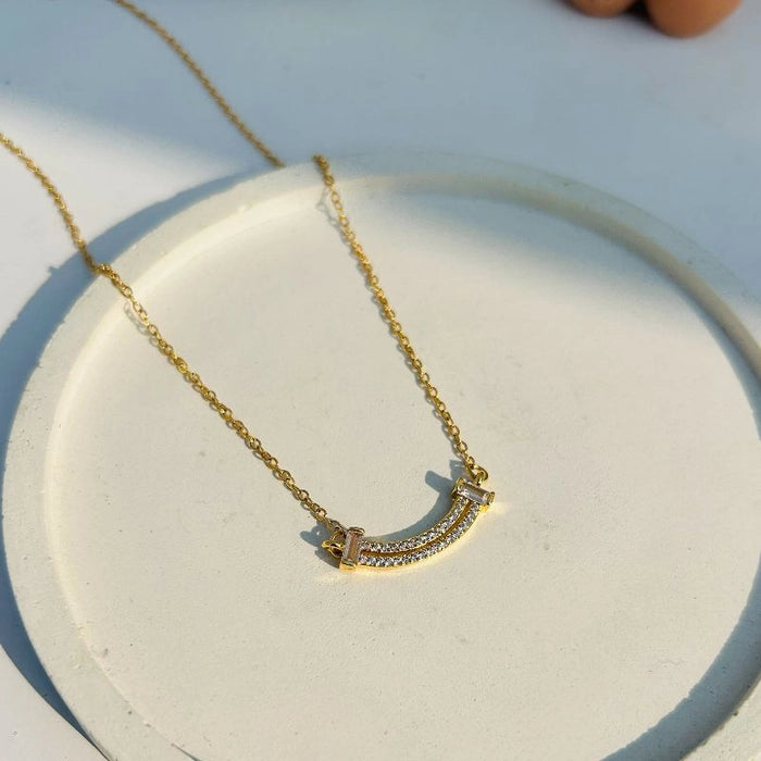 Dainty necklace