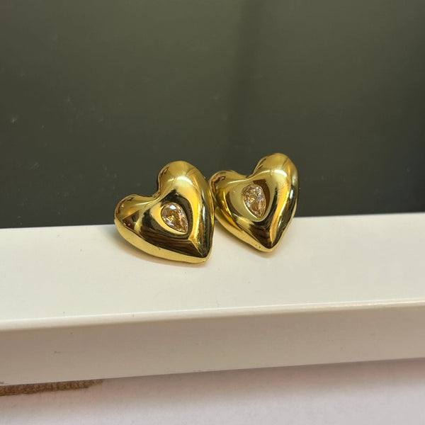 Bella heart studs