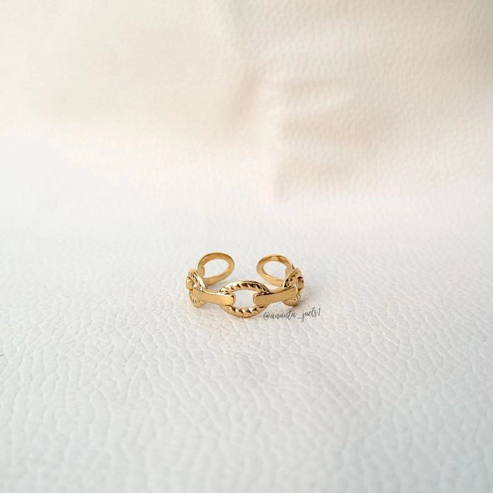 Chunky ring