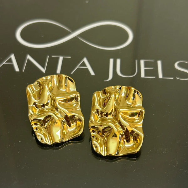 Statement foil studs