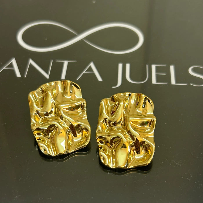 Statement foil studs