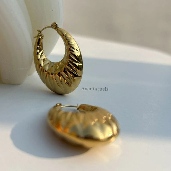 Chunky oval hoops