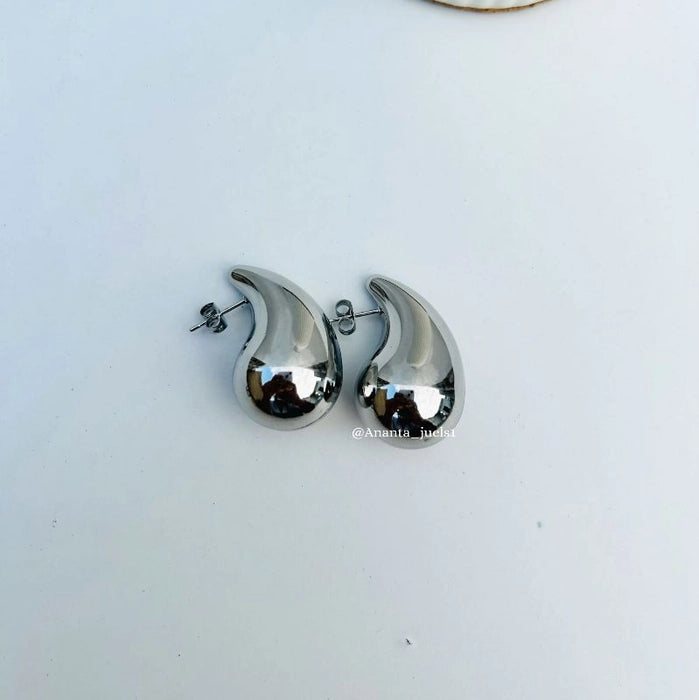 Water drop earrings