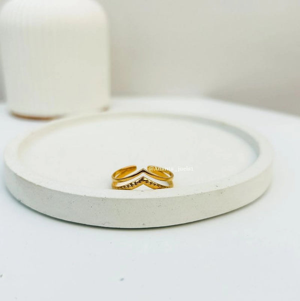 Layered crown ring