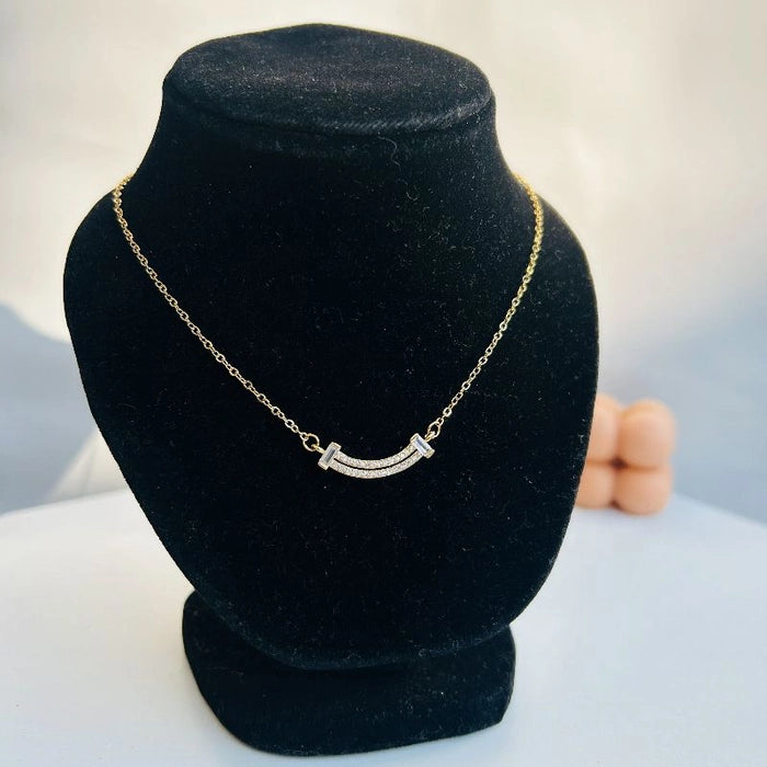 Dainty necklace